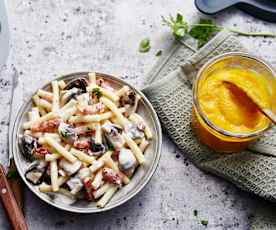 Velouté de carotte au curcuma, pâtes aux lardons et champignons