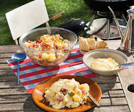 Ensaladilla de patata, huevos, atún y palitos de cangrejo