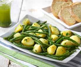 Potatoes and green beans with parsley pesto