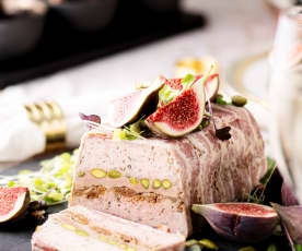 Varken, kip en foie gras terrine met porto en vijgen chutney