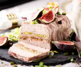 Terrina di maiale e pollo al foie gras con chutney di fichi al Porto