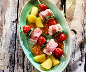 Fischspieße mit Paprikasauce