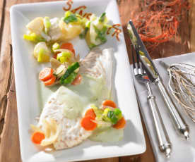 Steinbutt auf Chablis-Gemüse mit Estragonsauce und Sahne-Porree-Kartoffeln