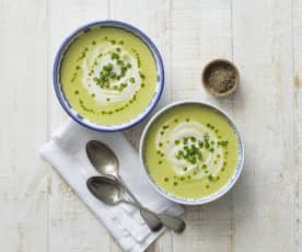 Broccoli and pea soup with cauliflower cashew cream