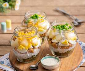 Sałatka z kurczakiem i jajkiem