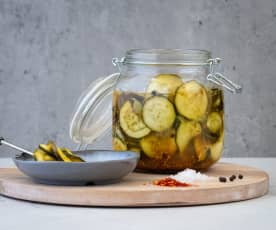 Pickled zucchini (Thermomix® Cutter)