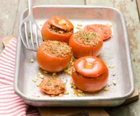 Zapiekane pomidory faszerowane kaszą gryczaną
