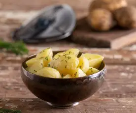 Loupání a vaření brambor (s krytem mixovacích nožů 2v1)