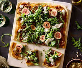 Veganer-Kürbis-Flammkuchen