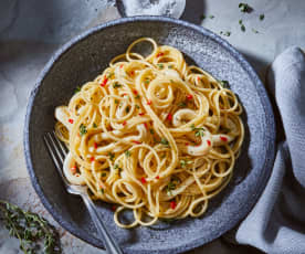 Spaghetti aglio e olio mit Tintenfischringen