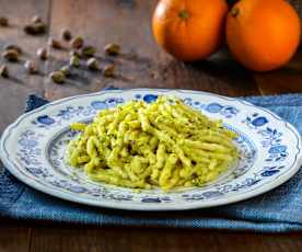 Trofie pesto di pistacchi e arancia