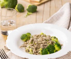 Spatzle di grano saraceno con Taleggio e broccoli
