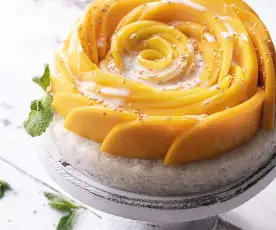 Pastel de arroz de mango vegano