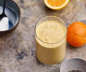 Smoothie de laranja, cenoura e gengibre