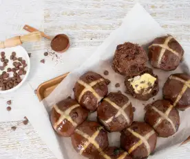 Chocolate hot cross buns