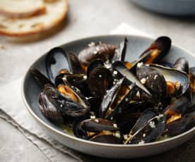 Mussels with Garlic Sauce