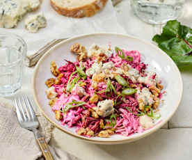 Weißkohlsalat mit Walnuss-Gorgonzola-Topping