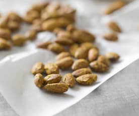 Curried almonds