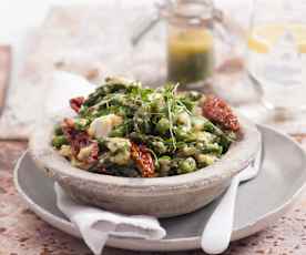 Sałatka ze szparagami i kaszą jaglaną