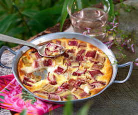 Clafoutis au fromage blanc, rhubarbe et safran