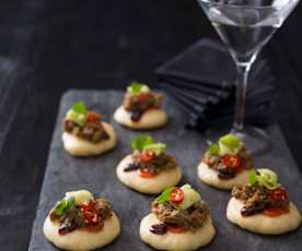 Steamed pork pancakes (Bianca Mazur)