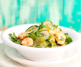 Salada de camarão e pepino