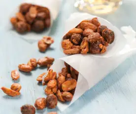 Sladce pikantní ořechy