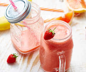 Smoothie fraise-banane-pamplemousse