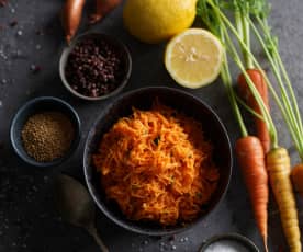 Grated carrot salad (Thermomix® Cutter)