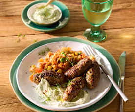 Low Meat Cevapcici mit Djuvec-Reis und Dill-Dip