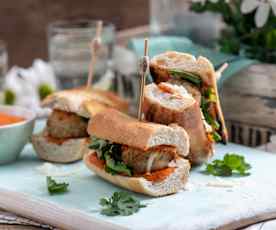 Sandwich z orientalnymi pulpecikami z indyka