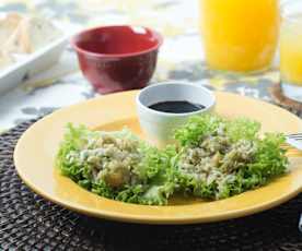 Tacos de lechuga con arroz y camarón