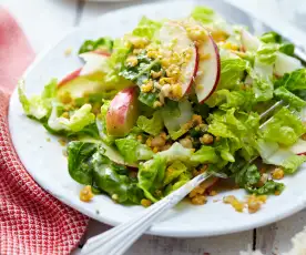 Apfel-Cheddar-Salat