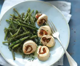 Menu express - Rouleaux de poulet à la tomate, haricots verts au beurre à l'estragon