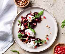 Carpaccio de betabel con burrata (Pelar)