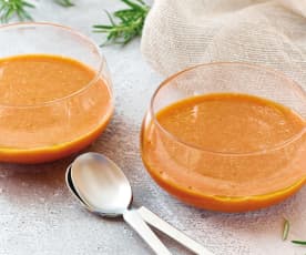 Soupe d'abricot au romarin et à l'huile d'olive