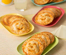 Empanadillas de bonito y pisto