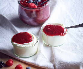 Yogurt ai frutti di bosco (con fermenti per yogurt)