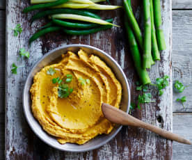 Pumpkin hommus with green dippers (Toddlers and beyond)