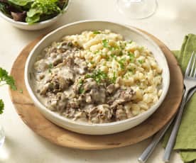 Rinderstreifen in Champignon-Pfeffersauce mit Spätzle