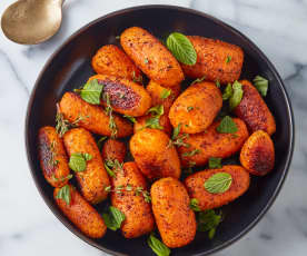 Peeler Roasted Carrots with Mint and Thyme (Metric)