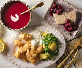 Menü: Rote Rübensuppe, gebackener Karpfen mit Erdäpfel-Vogerlsalat und Lebkuchen-Parfait