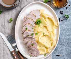 Polędwiczki wieprzowe w sosie miodowym i purée ziemniaczane