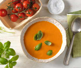 Schnelle Tomatensuppe mit Basilikum