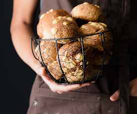 Bułki na piwie z cheddarem