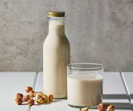 Napój z orzechów laskowych