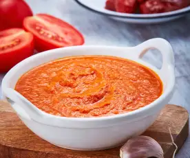 Caldillo de tomate al chipotle