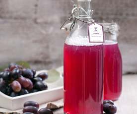 Sok z ciemnych winogron