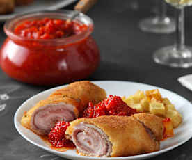 Flamenquines cordobeses con compota de tomate