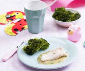 Filet z morszczuka w zielonym sosie z brokułami (dla dzieci)